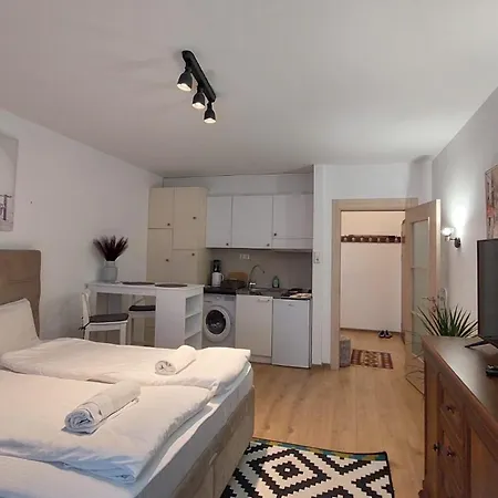 Apartment Downtown Republic Square